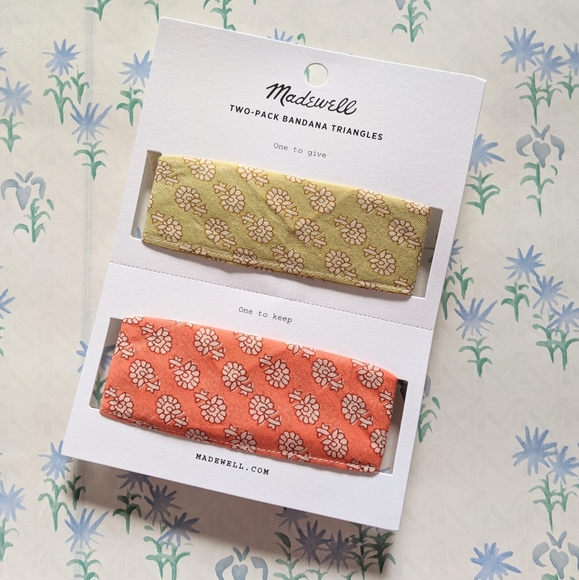 NEW Madewell Two-Pack Triangle Bandanas Pear Multi - Picture 3 of 5